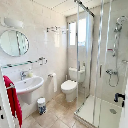 Cosy Refurbished Centre Апартаменти *