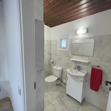 Cosy Refurbished Centre Лімасол